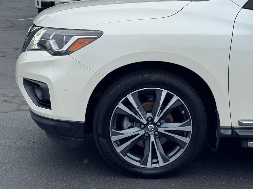 Used 2018 Nissan Pathfinder Platinum FWD image 44