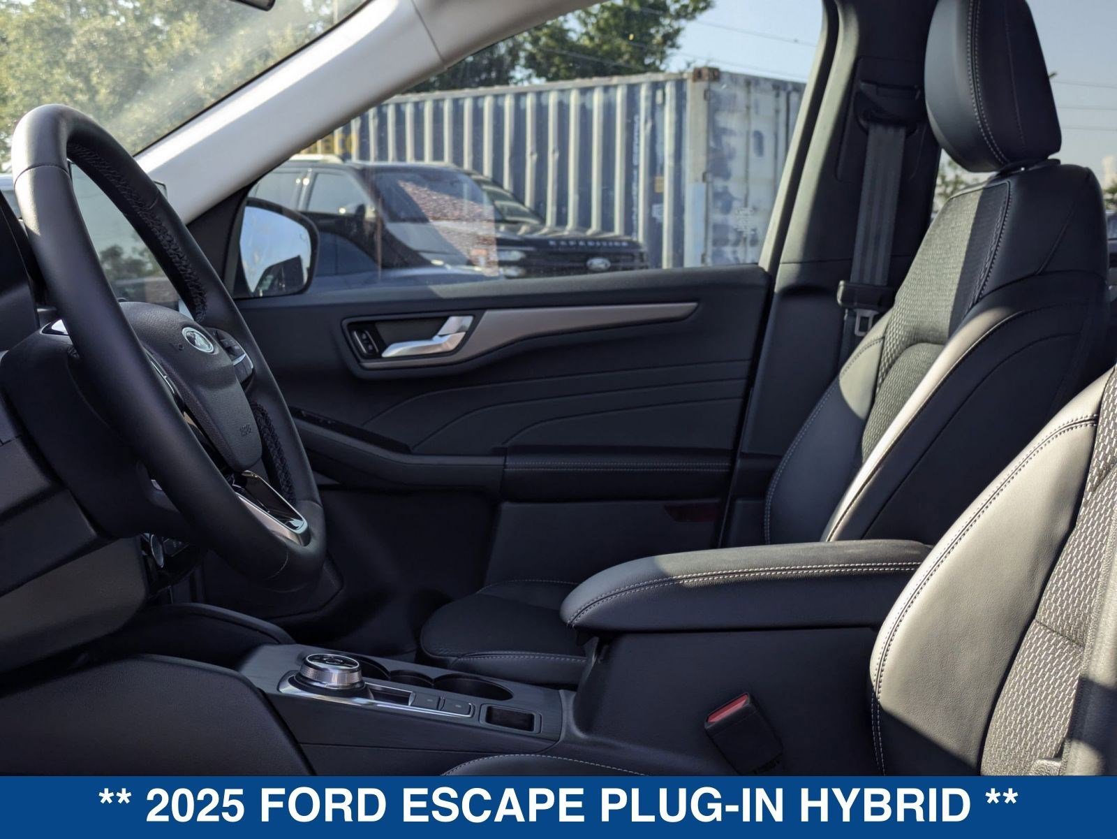 New 2025 Ford Escape SE image 22