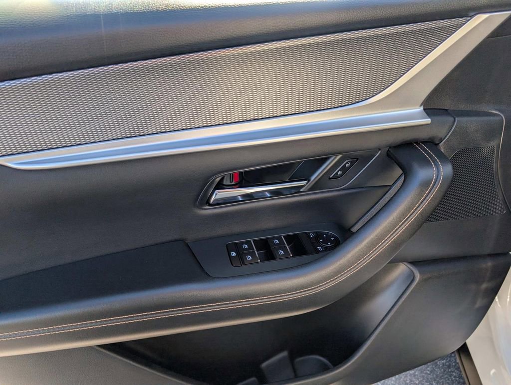 Certified 2025 MAZDA CX-70 Plug-In Hybrid w/ Premium Pkg image 19