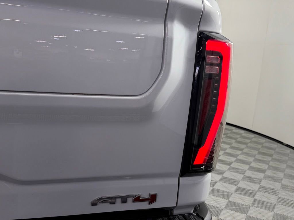 Used 2025 GMC Sierra 2500 AT4 AWD/4WD image 14