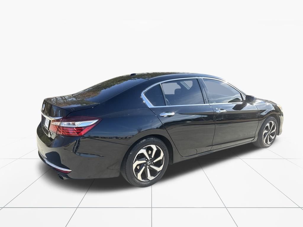 Used 2017 Honda Accord EX-L image 9