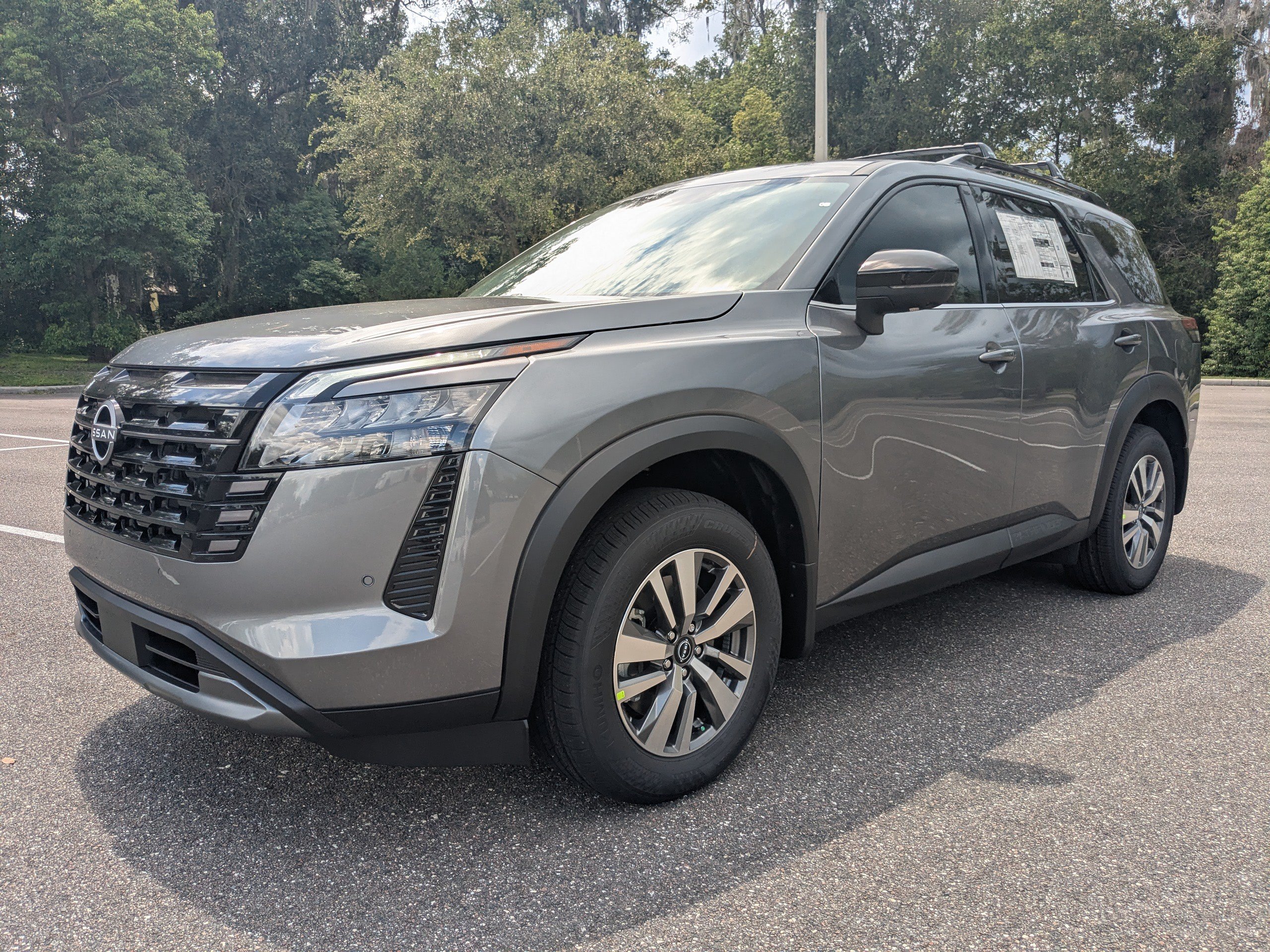 New 2026 Nissan Pathfinder SL FWD image 8