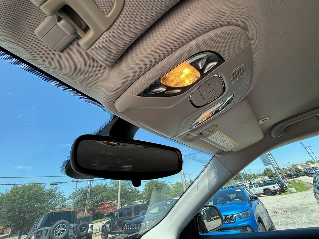Used 2019 Jeep Compass Latitude AWD/4WD image 23