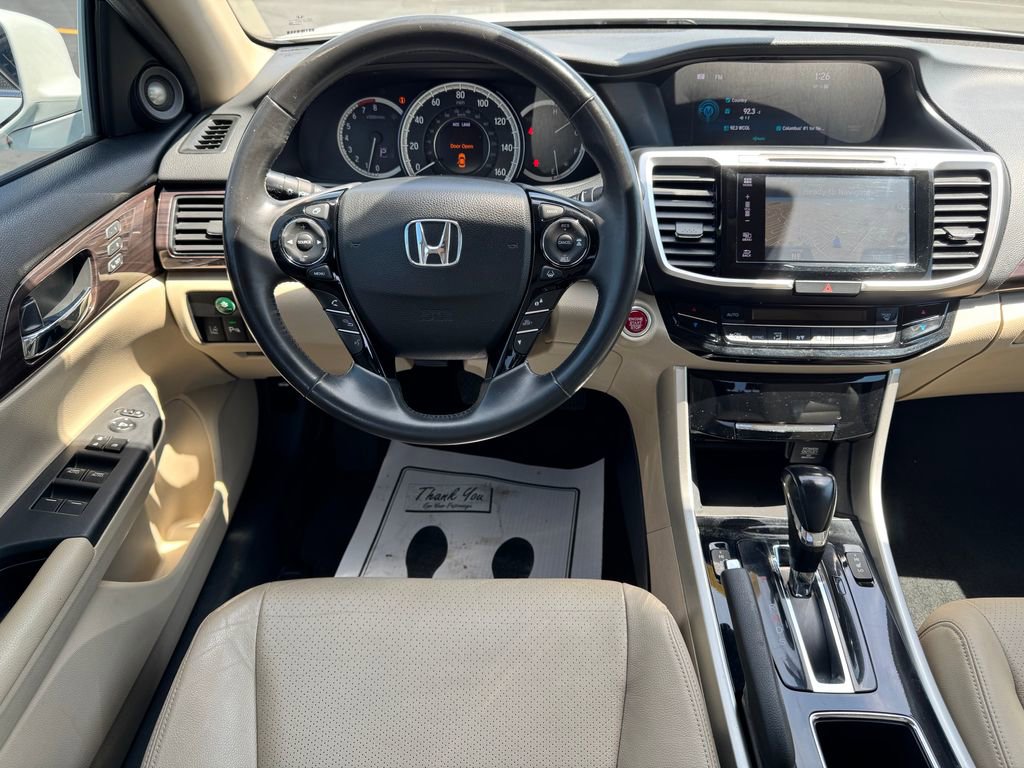 Used 2016 Honda Accord Touring image 20