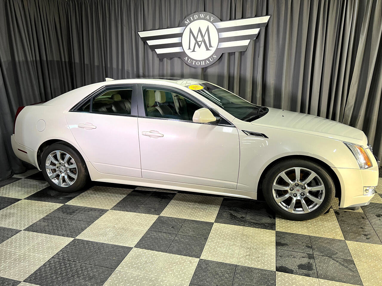 Used 2011 Cadillac CTS Premium image 3