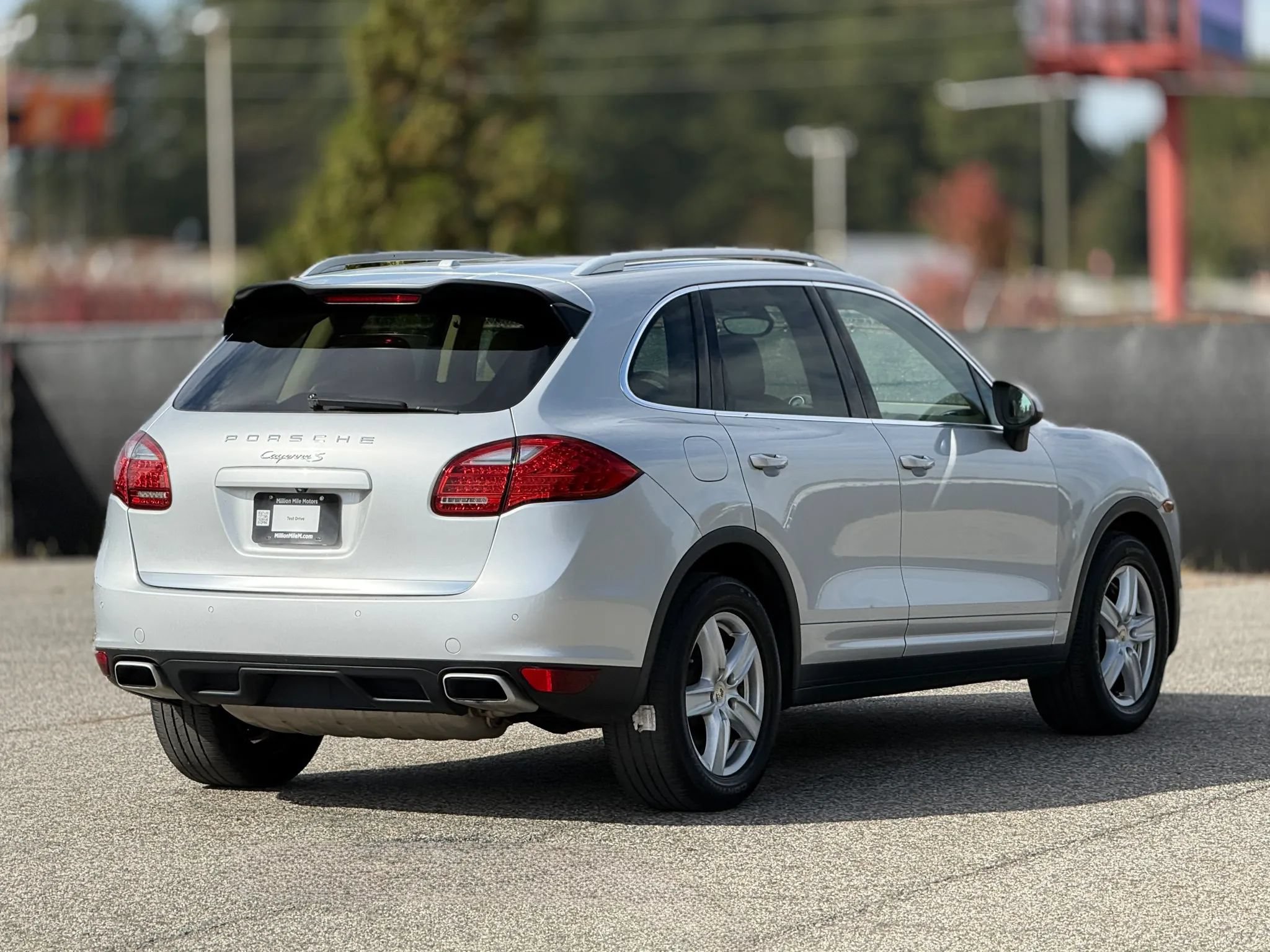 Used 2013 Porsche Cayenne S AWD/4WD image 9