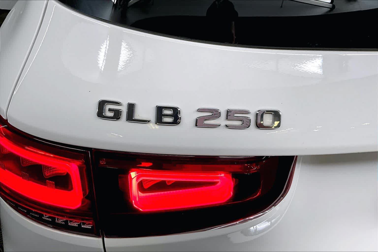 Certified 2022 Mercedes-Benz GLB 250 4MATIC image 10