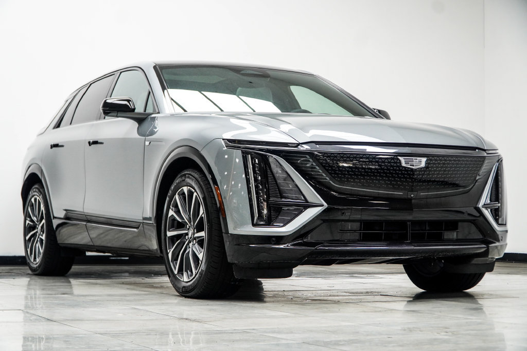 Used 2024 Cadillac Lyriq Sport AWD/4WD image 4