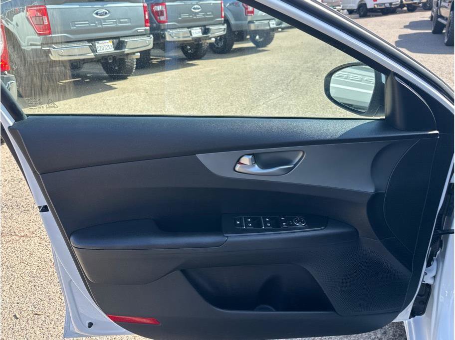 Used 2021 Kia Forte LXS image 15