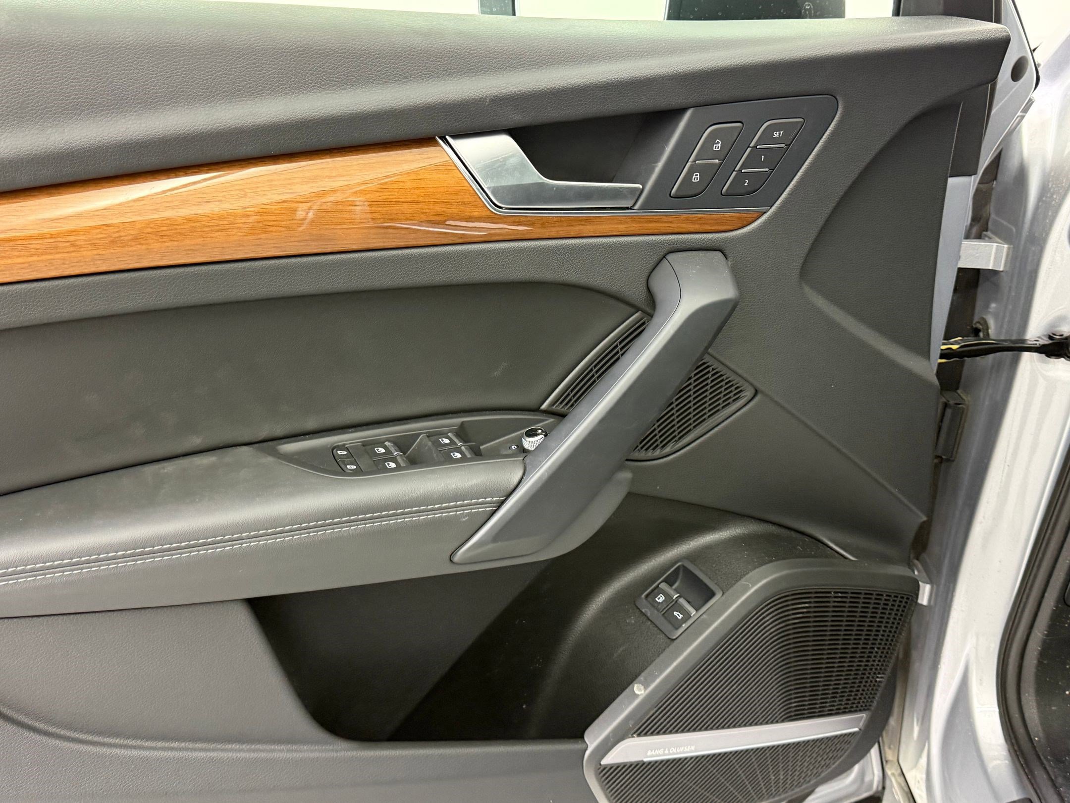 Used 2024 Audi Q5 e Premium Plus image 25