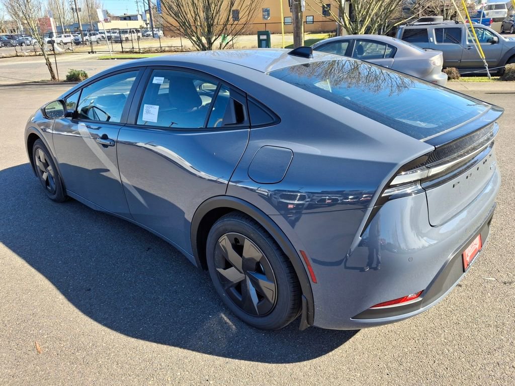 New 2026 Toyota Prius Plug-In Hybrid FWD image 4