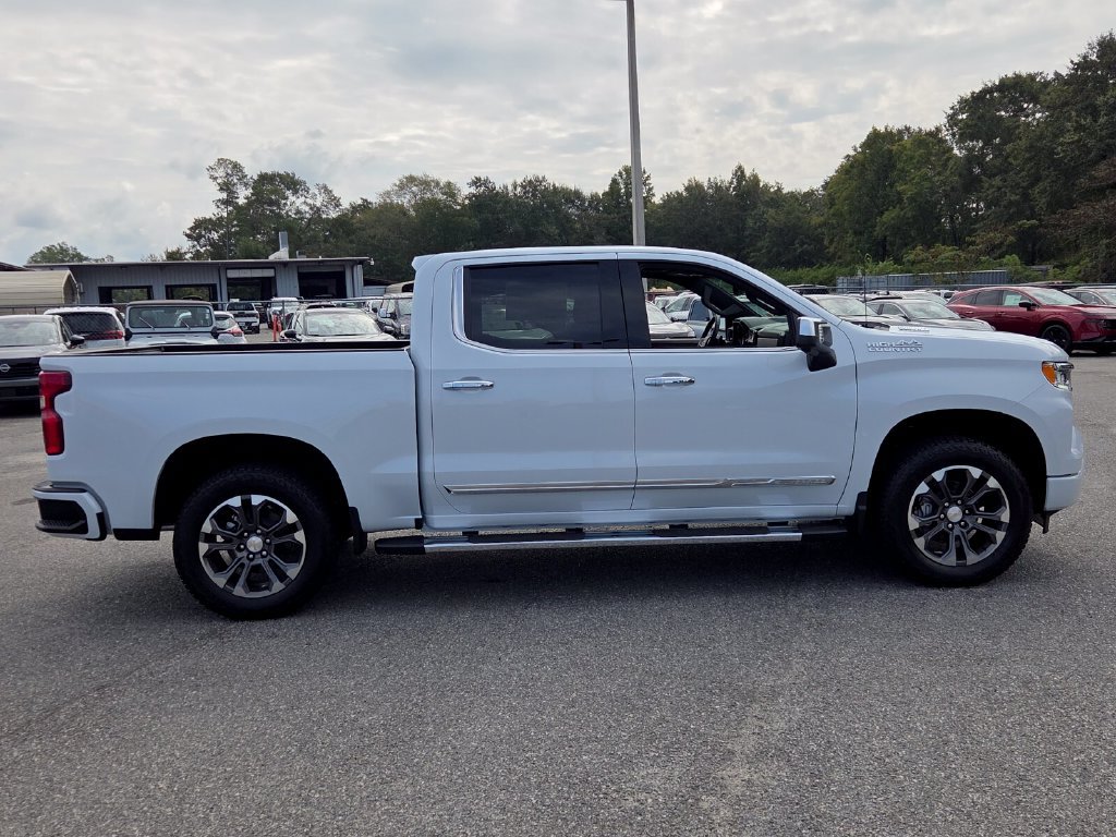New 2026 Chevrolet Silverado 1500 High Country w/ Technology Package AWD/4WD image 13