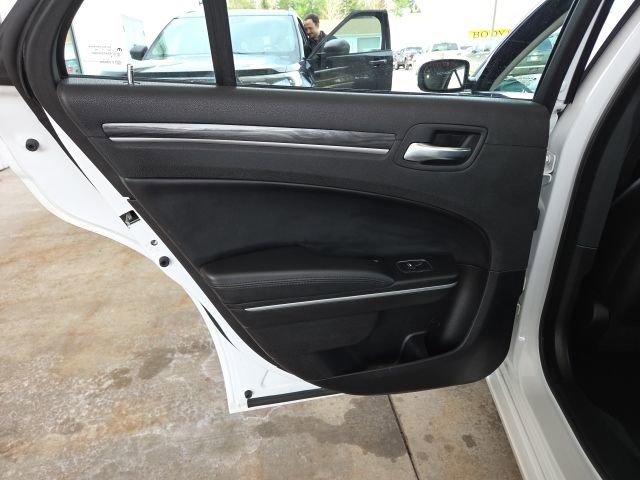 Used 2021 Chrysler 300 Touring L image 36