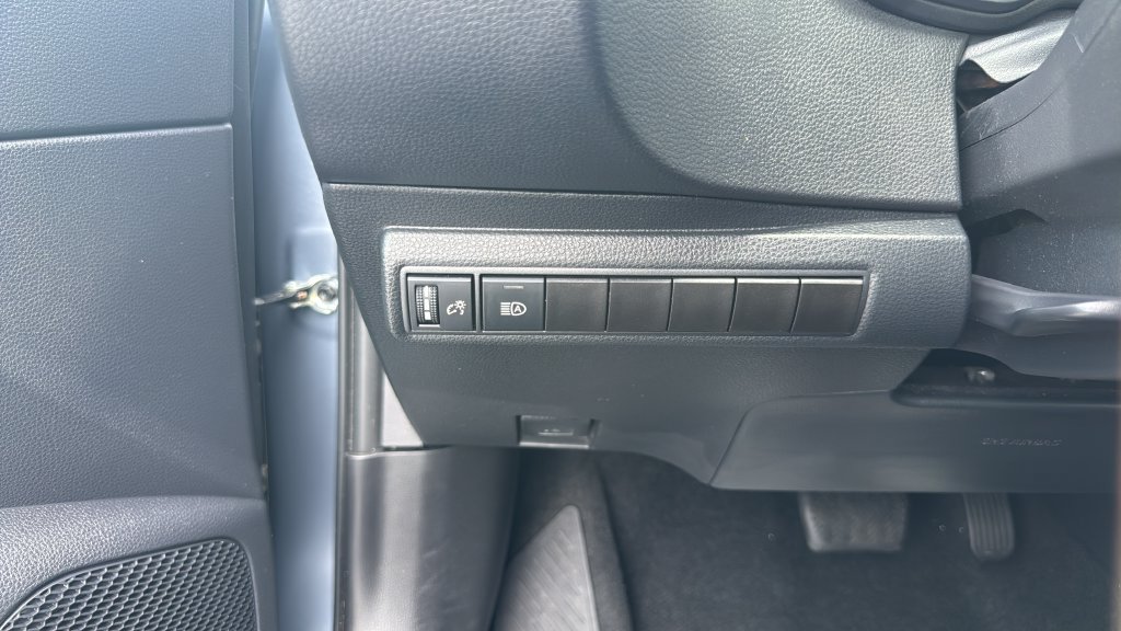 Used 2024 Toyota Corolla LE FWD image 37