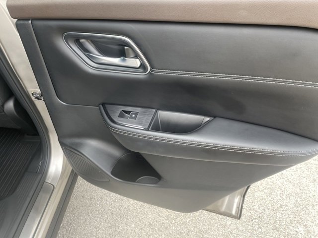 Used 2023 Nissan Rogue Platinum w/ Platinum Premium Package image 53