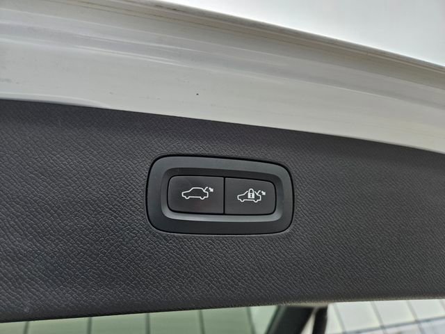 Used 2018 Volvo XC90 T6 Inscription w/ Convenience Package AWD/4WD image 12