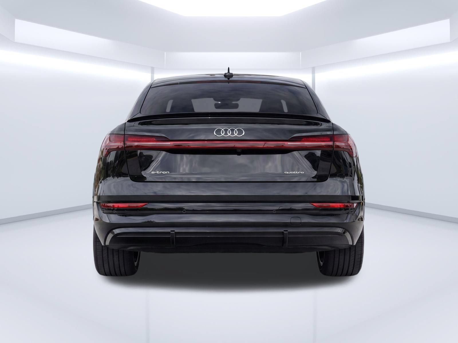 Used 2022 Audi e-tron Prestige AWD/4WD image 4