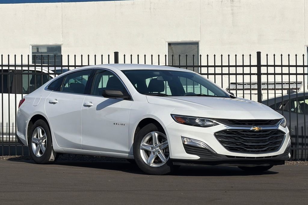 Used 2021 Chevrolet Malibu LS image 1