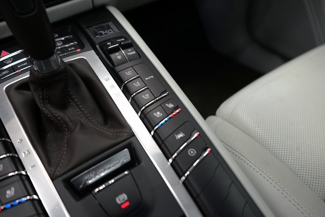 Used 2020 Porsche Macan S image 45
