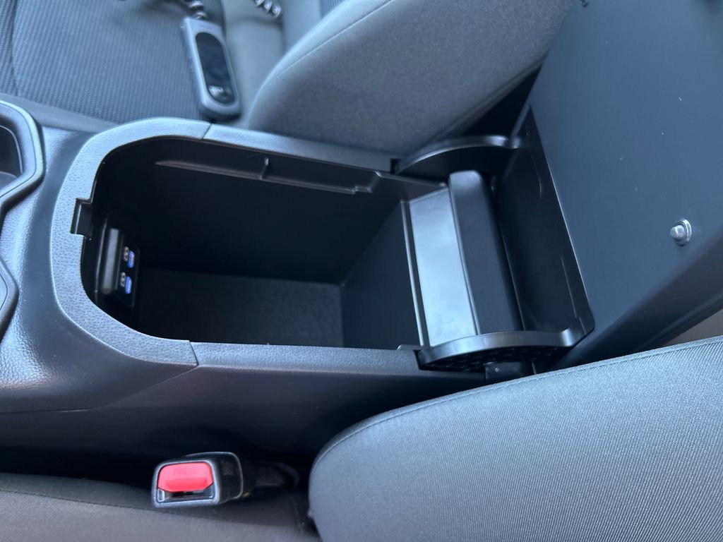 Certified 2022 Toyota RAV4 LE AWD/4WD image 27