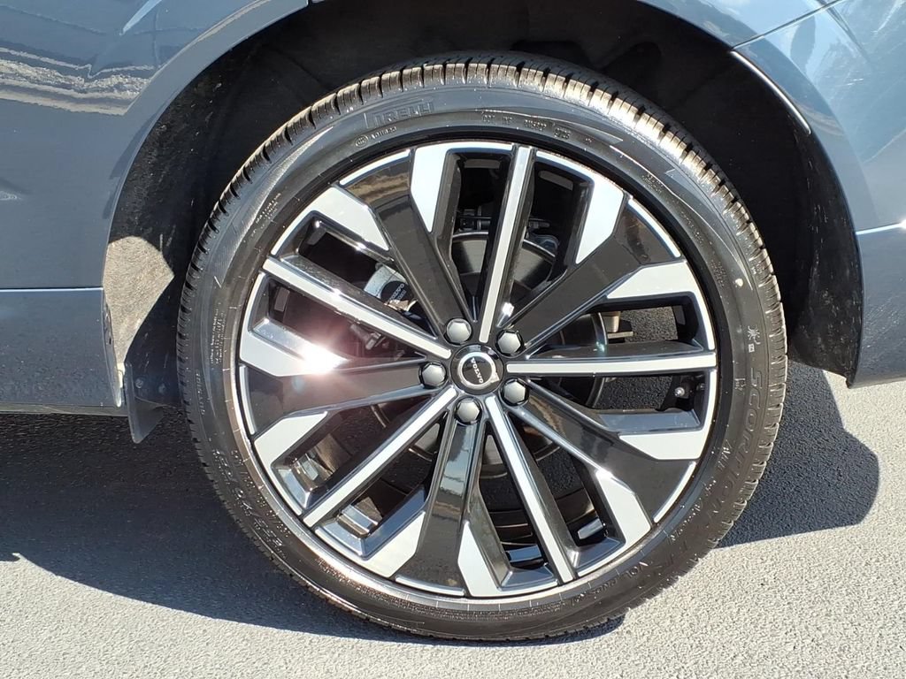Certified 2026 Volvo XC60 B5 Ultra AWD/4WD image 6