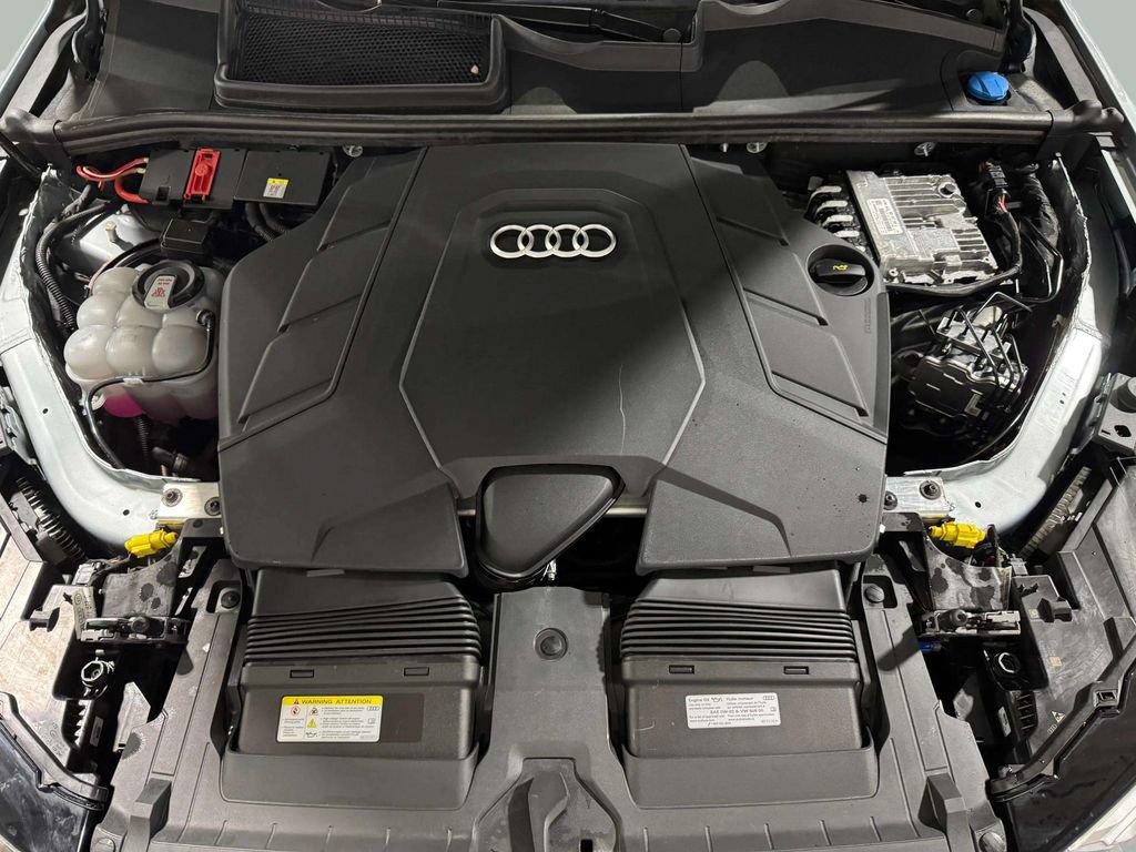 Used 2025 Audi Q7 3.0T Premium Plus AWD/4WD image 24