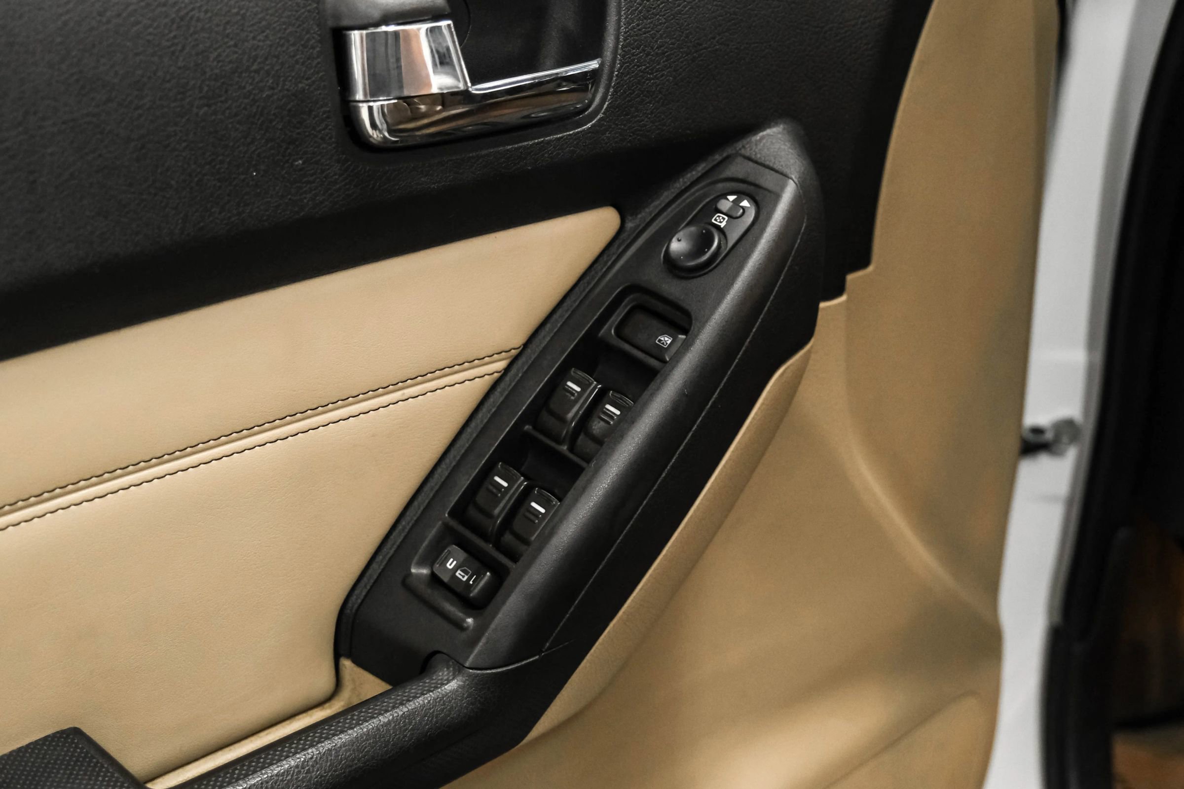 Used 2010 HUMMER H3 Luxury w/ Appearance Package AWD/4WD image 40