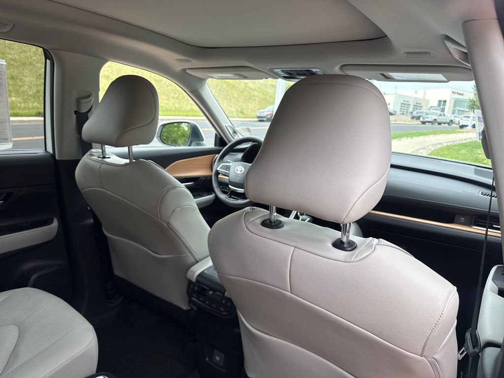 Used 2026 Toyota Grand Highlander AWD image 28