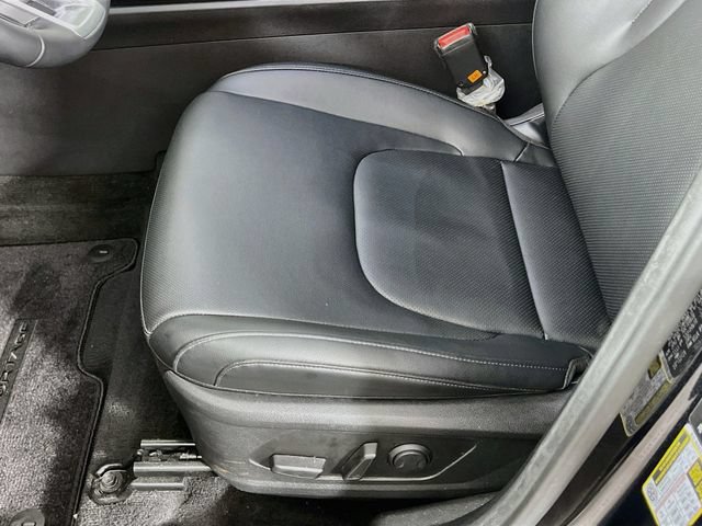 Used 2025 Kia Sportage EX w/ Premium Package FWD image 20