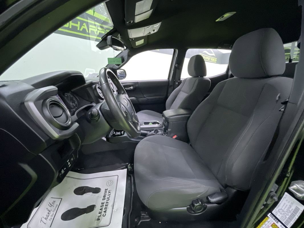 Used 2019 Toyota Tacoma TRD Sport image 17