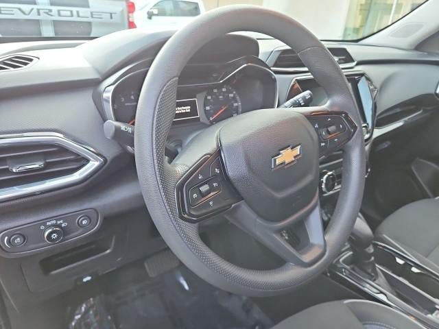 Used 2023 Chevrolet TrailBlazer LT w/ Convenience Package FWD image 11