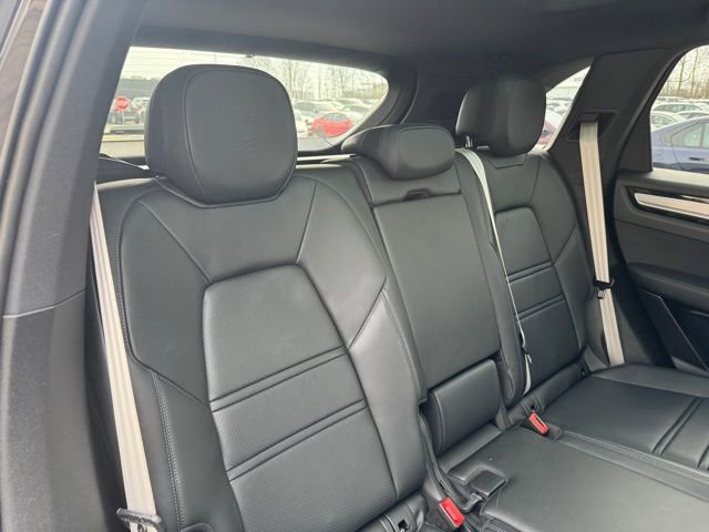 Used 2022 Porsche Cayenne Platinum Edition w/ Premium Package Plus image 32
