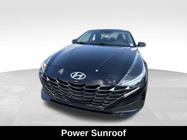 Used 2021 Hyundai Elantra SEL w/ Convenience + Premium Package FWD image 7