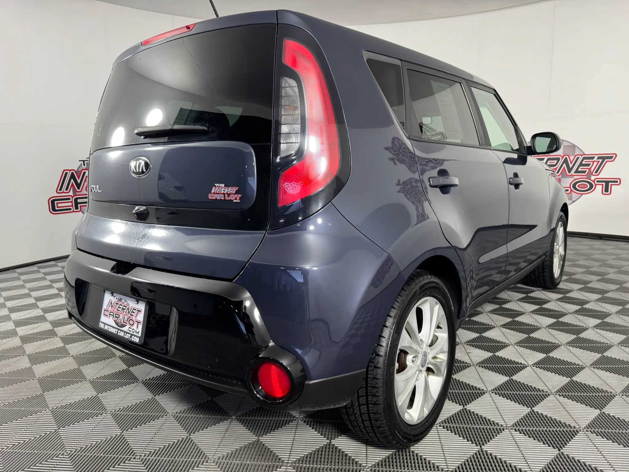 Used 2016 Kia Soul + FWD image 26