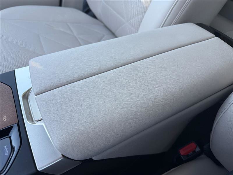 Used 2023 BMW iX xDrive50 w/ Premium Package image 29