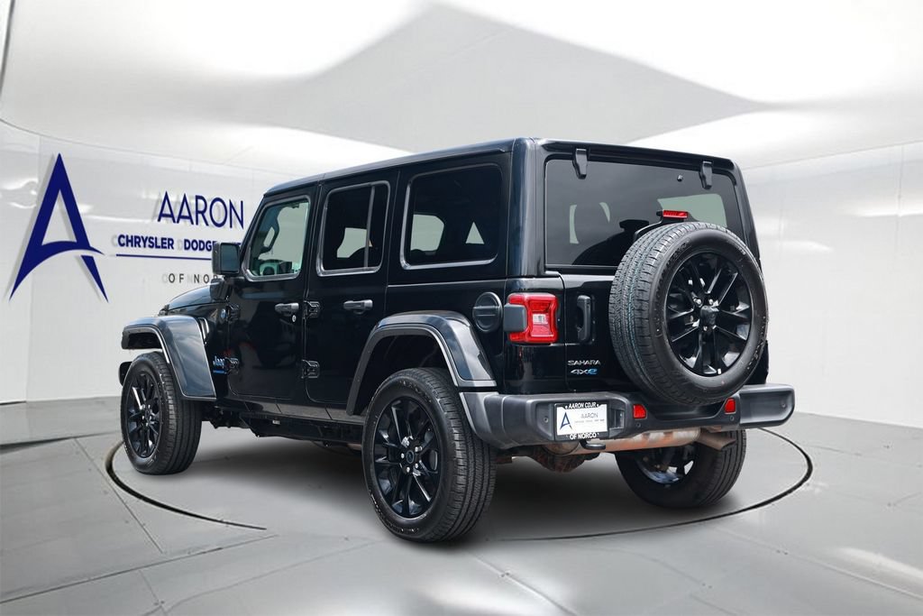 Used 2025 Jeep Wrangler Unlimited Sahara w/ Safety Group AWD/4WD image 2