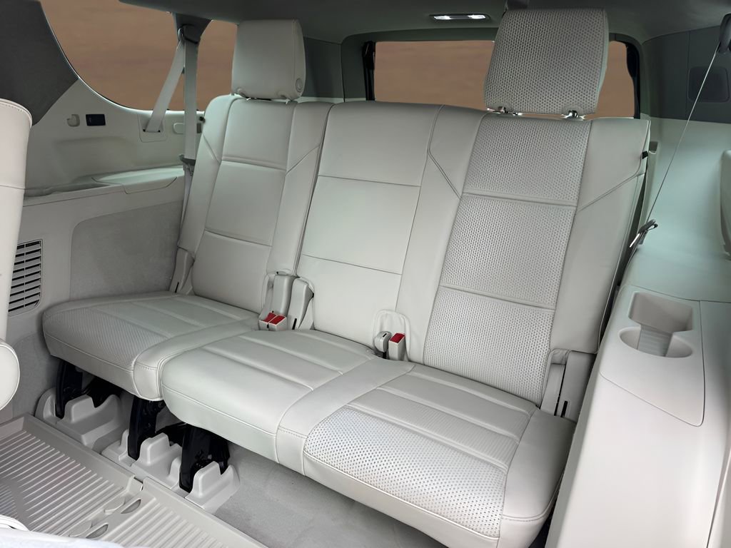 New 2026 Cadillac Escalade ESV Platinum Sport w/ LPO, ONYX Package AWD/4WD image 17