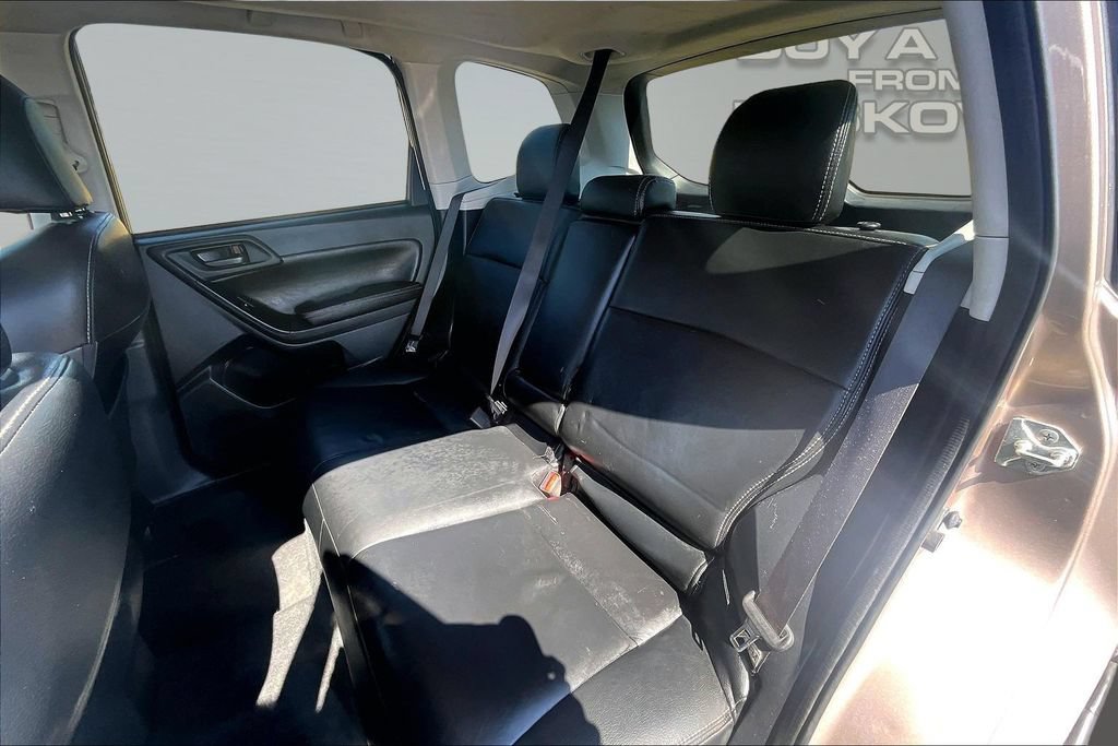 Used 2015 Subaru Forester 2.5i Premium AWD/4WD image 26