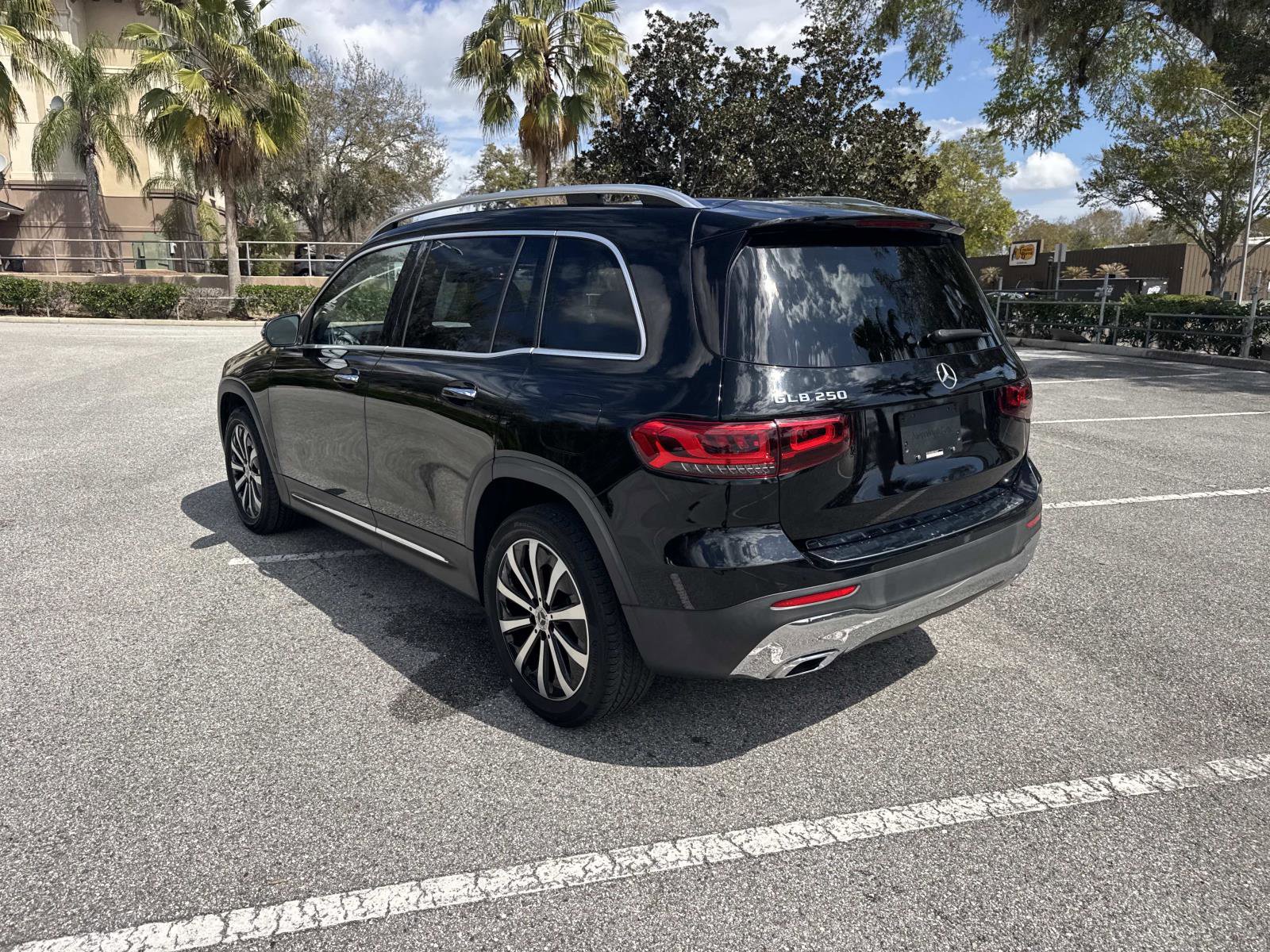 Used 2022 Mercedes-Benz GLB 250 image 6