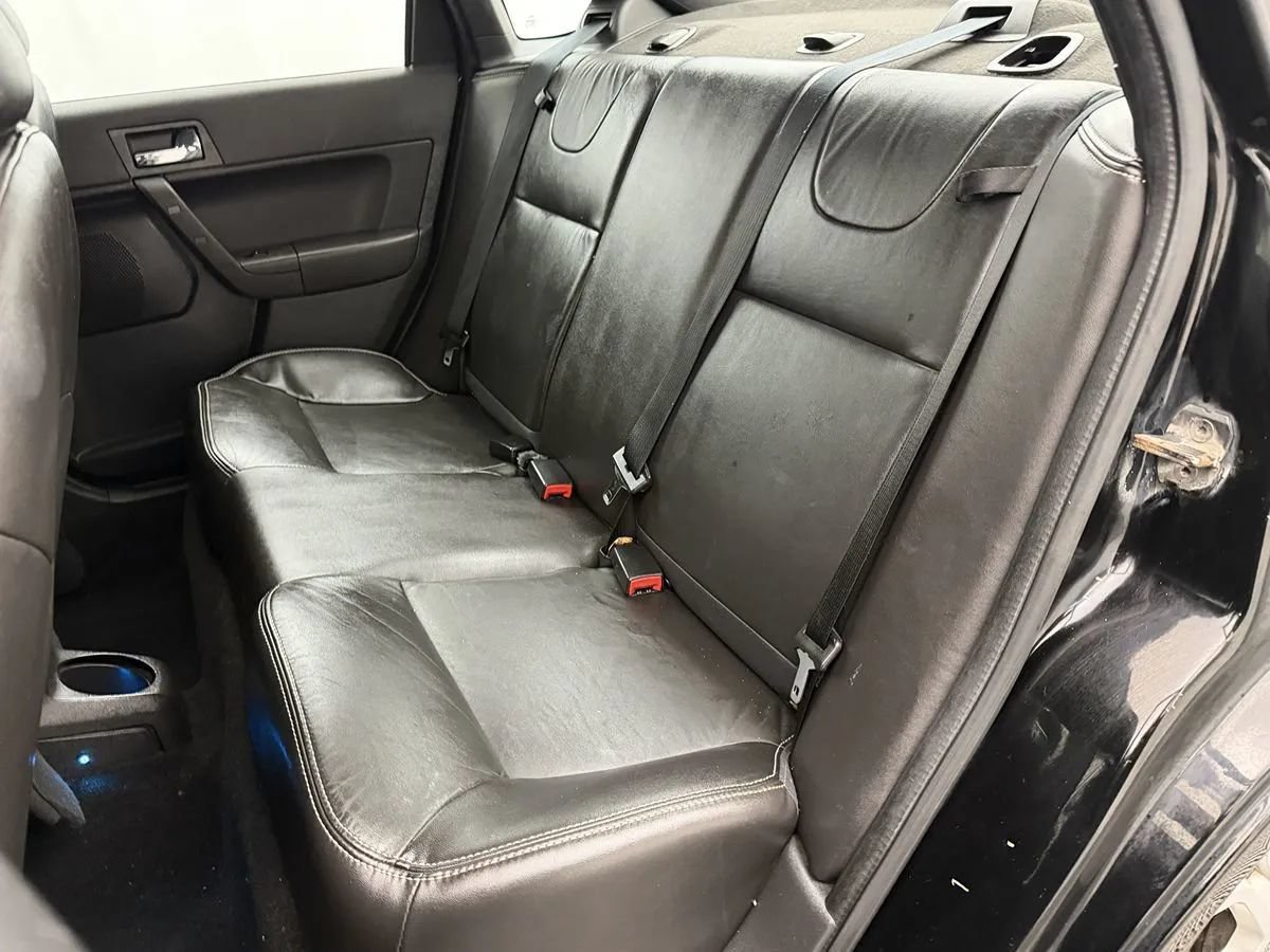 Used 2008 Ford Focus SE FWD image 19