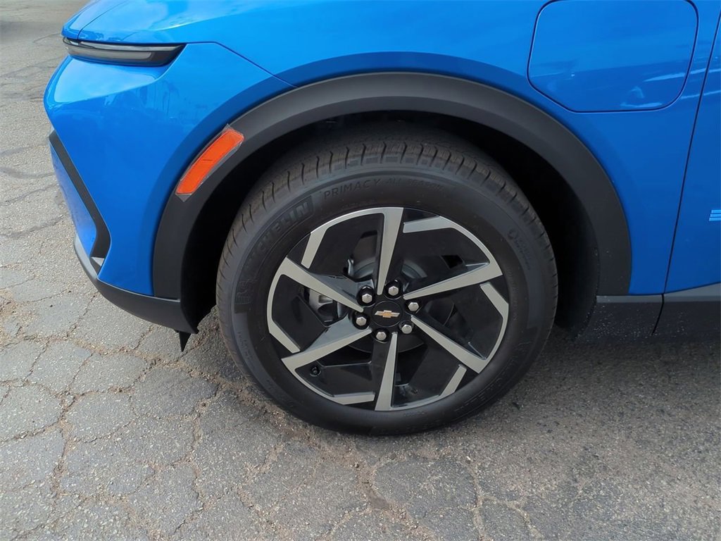 New 2026 Chevrolet Equinox EV LT w/ LPO, All-Weather Mat Package FWD image 31