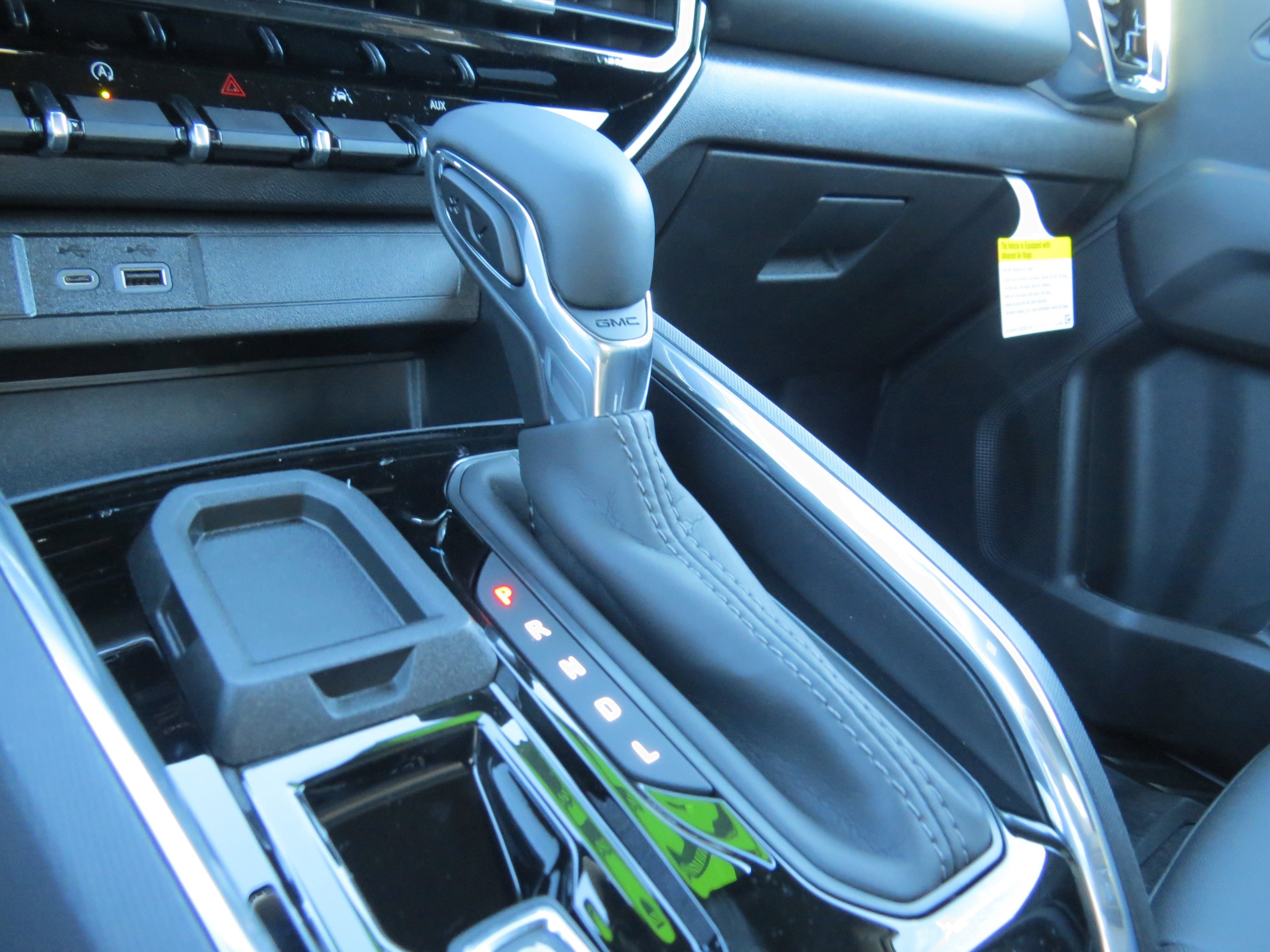 New 2026 GMC Canyon Elevation w/ Convenience Package image 24