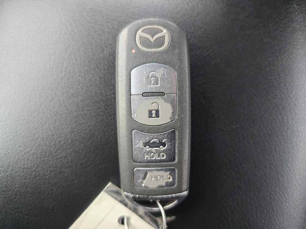 Used 2014 MAZDA MAZDA3 s Touring image 21