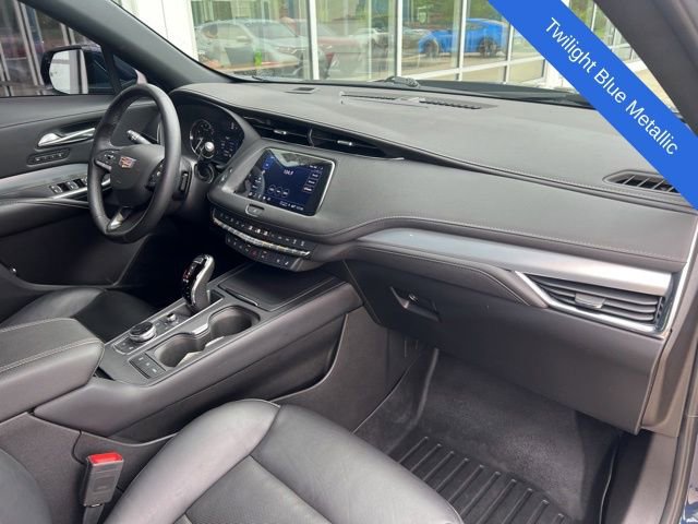 Used 2022 Cadillac XT4 Premium Luxury w/ Enhanced Visibility Package AWD/4WD image 25