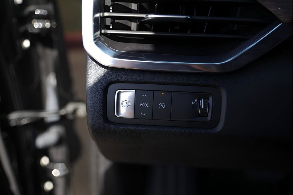 Used 2024 GMC Acadia Denali w/ Super Cruise Package image 15