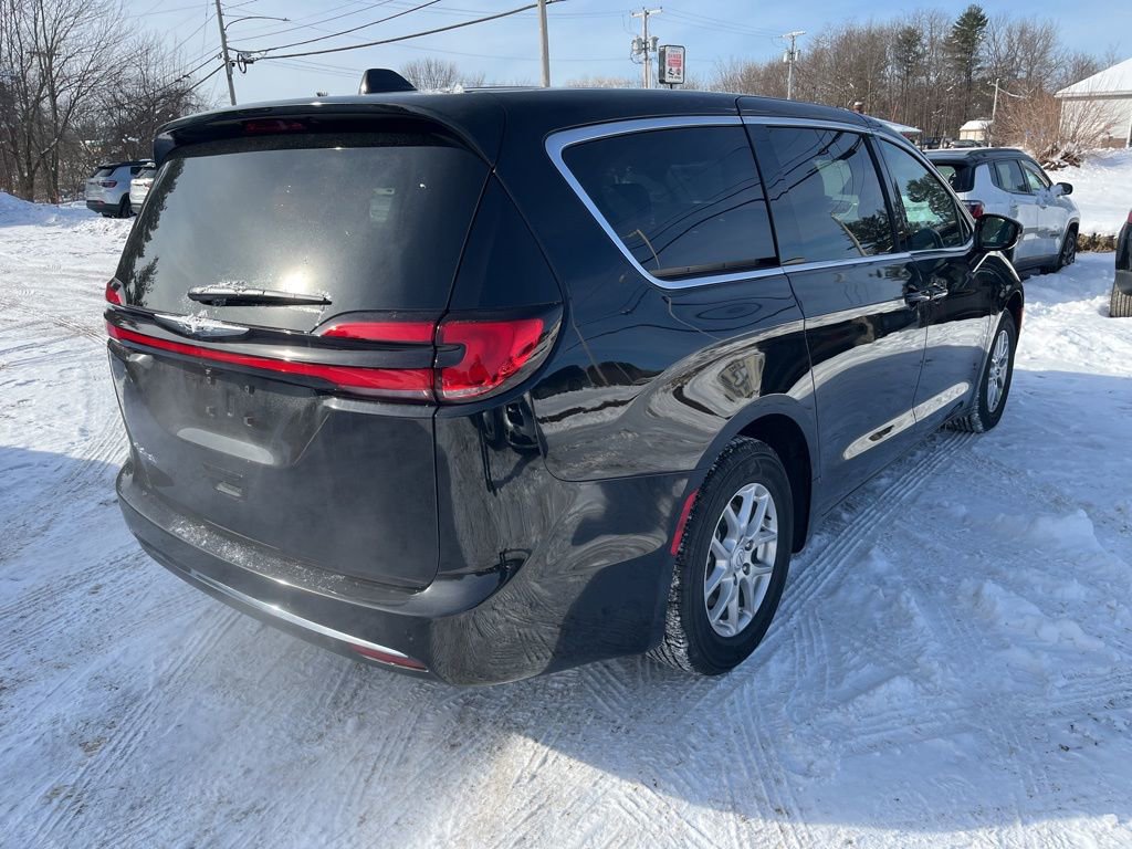New 2026 Chrysler Pacifica Select FWD image 7
