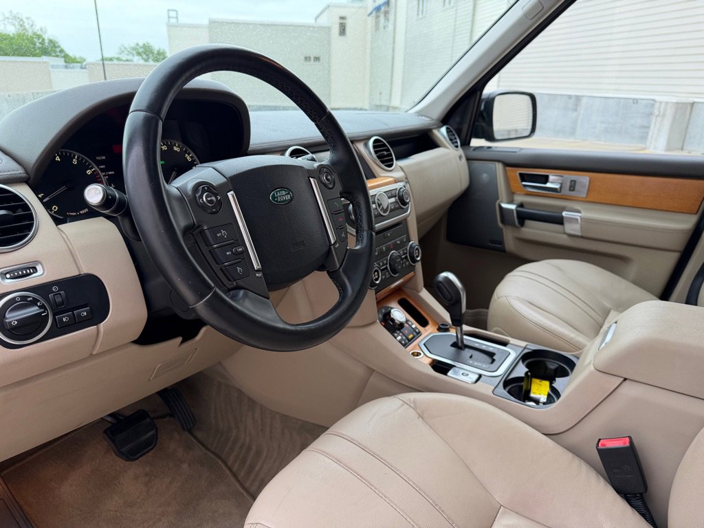 Used 2013 Land Rover LR4 HSE AWD/4WD image 12
