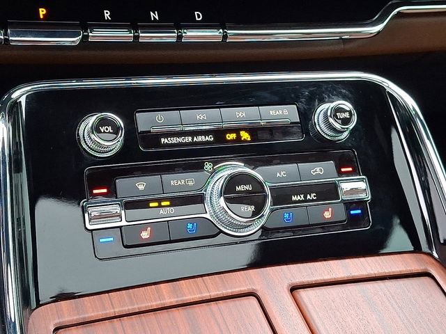 Used 2024 Lincoln Navigator Reserve image 18