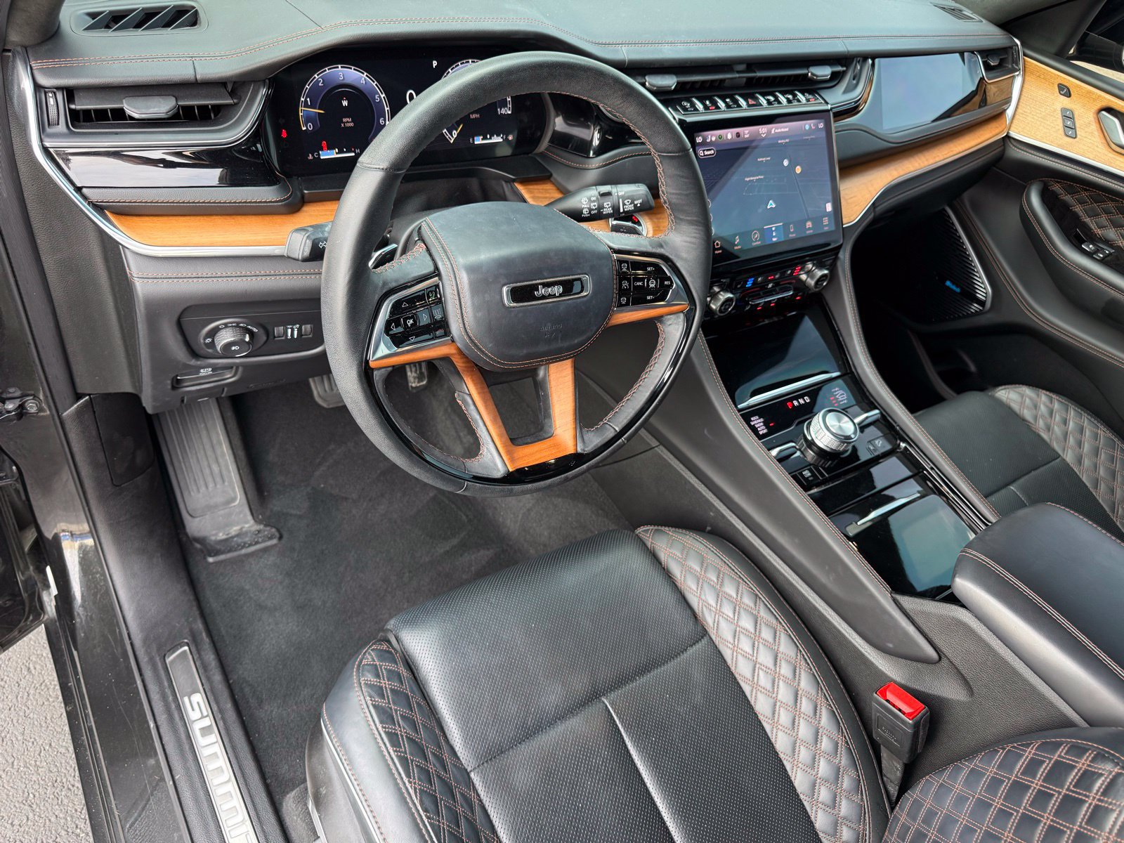 Certified 2024 Jeep Grand Cherokee Summit AWD/4WD image 17