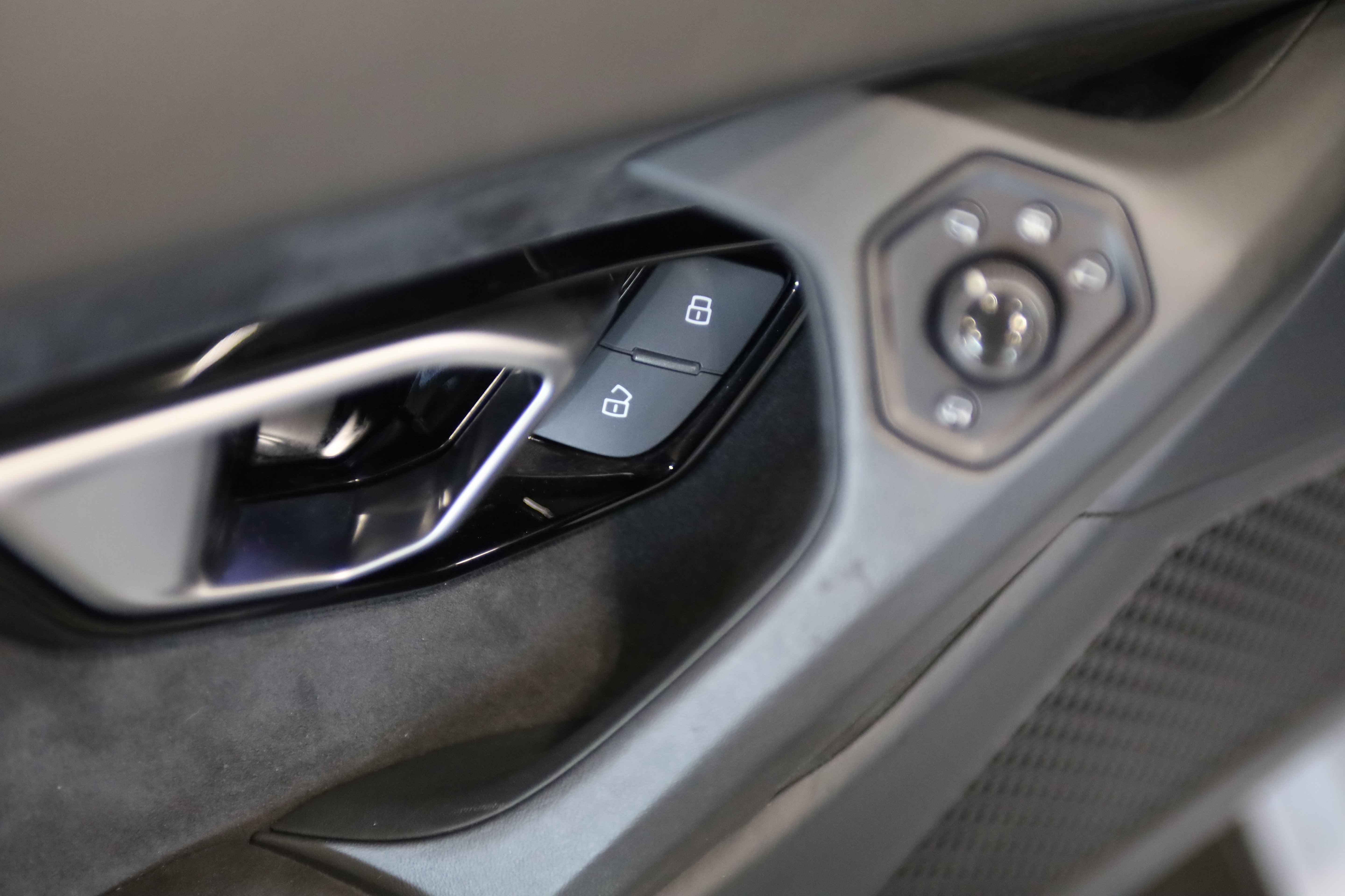 Used 2021 Lamborghini Huracan EVO AWD/4WD image 15